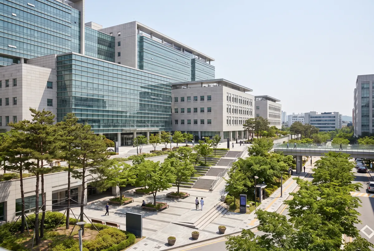 Exterior of a large modern university hospital in Seoul